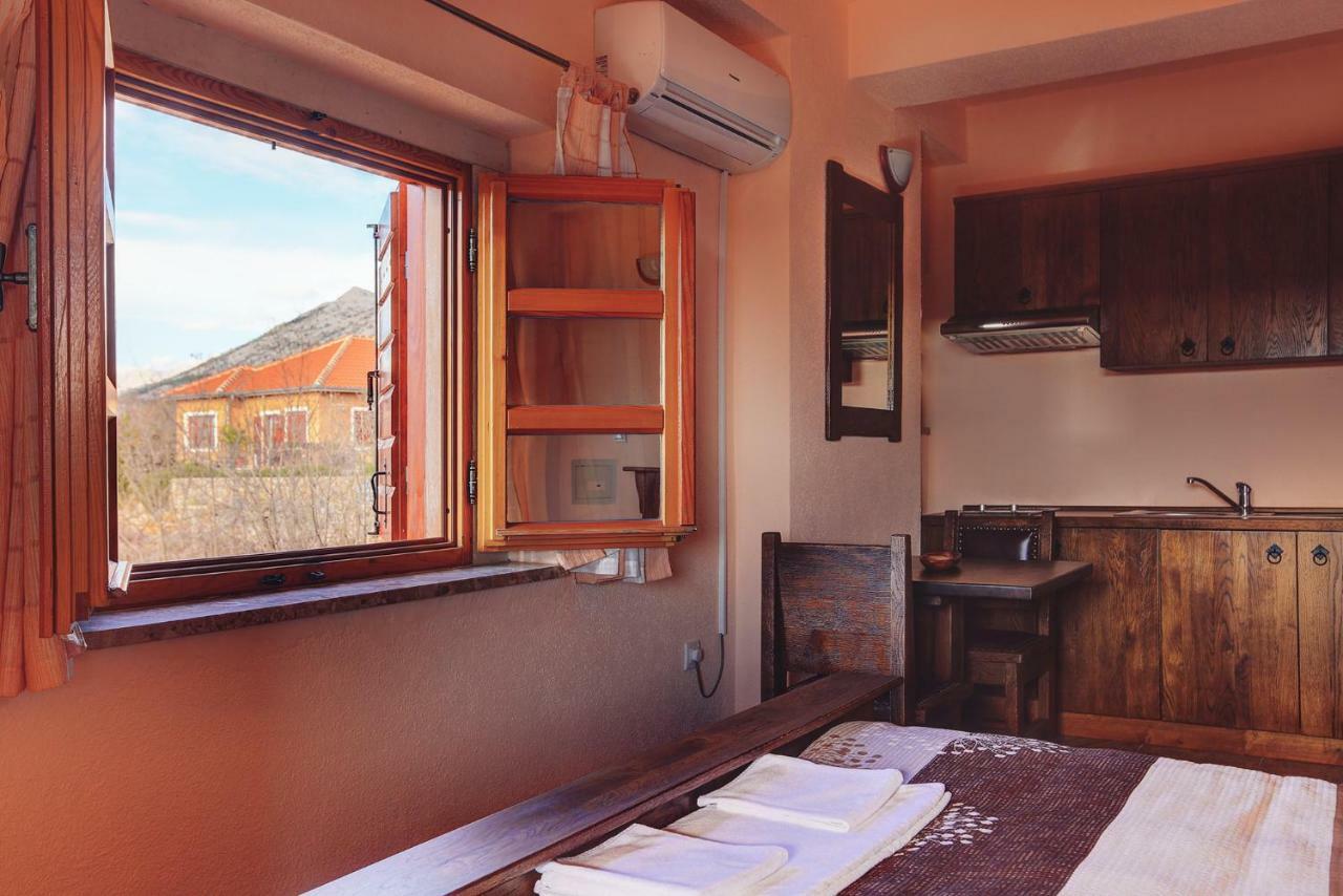 Apartmani I Sobe Dinko Starigrad Paklenica Exteriör bild