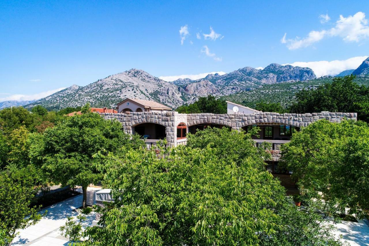 Apartmani I Sobe Dinko Starigrad Paklenica Exteriör bild